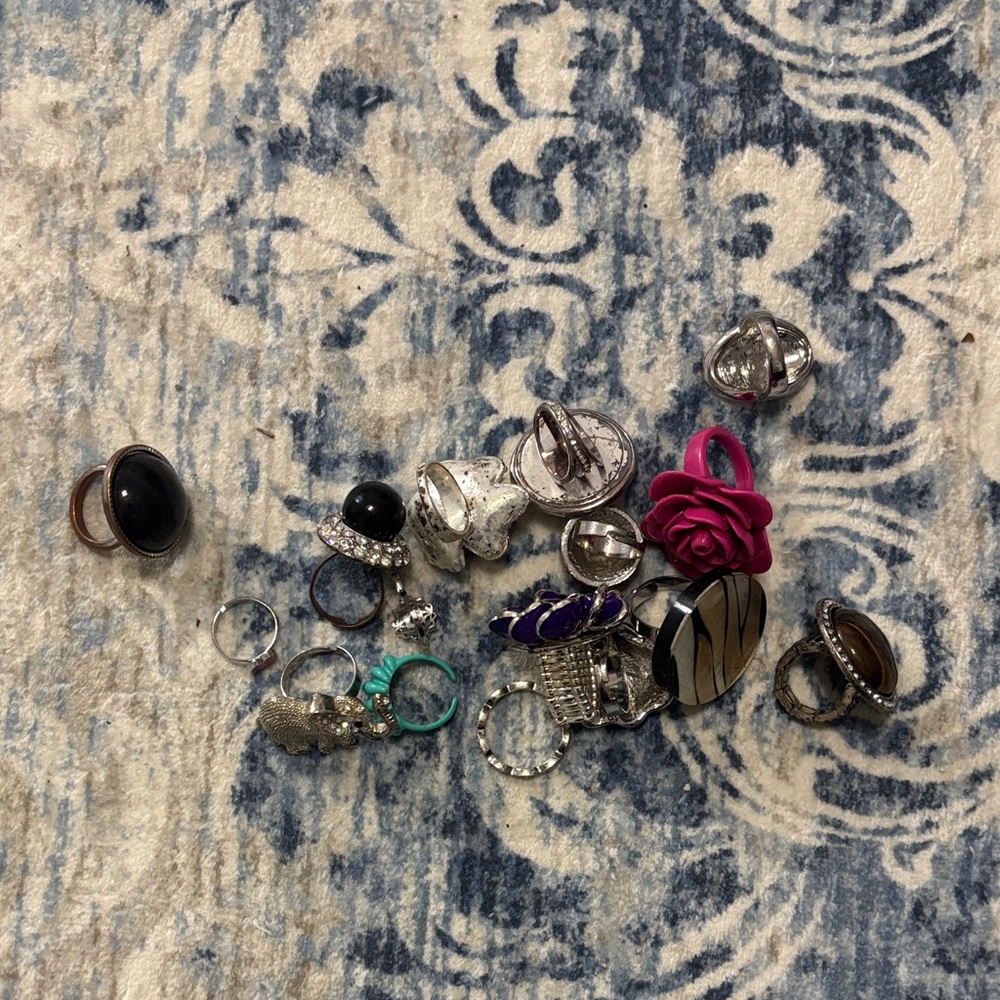 Chic Silver and Black Women's Ring Collection